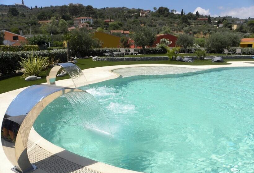 אתר נופש Rebi Village