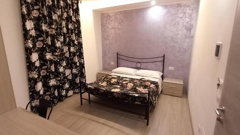 تختخواب و صبحانه Albano Station Rooms