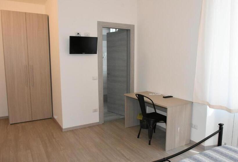 تختخواب و صبحانه Albano Station Rooms