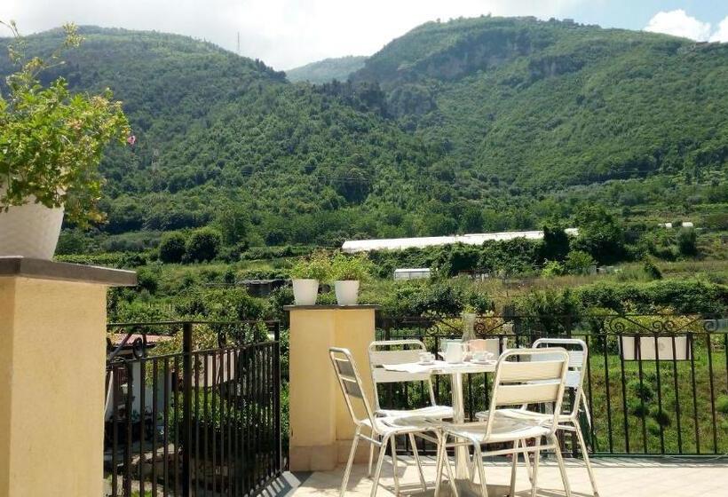 مبيت وإفطار Annabella S Country House