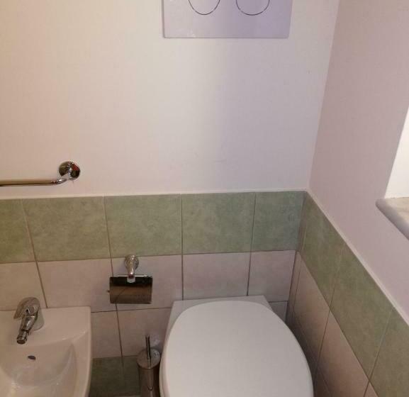 مبيت وإفطار Backpackers