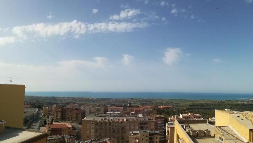 مبيت وإفطار Backpackers