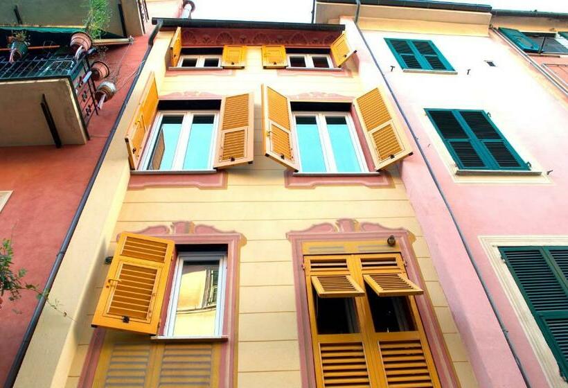 تختخواب و صبحانه Giramondo