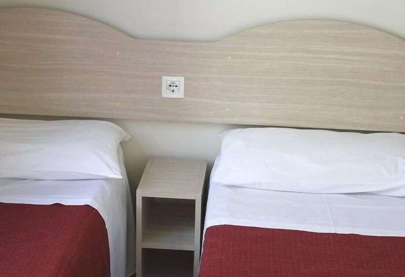 فندق Camping Village I Tre Moschettieri