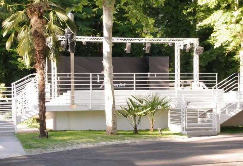 فندق Camping Village I Tre Moschettieri