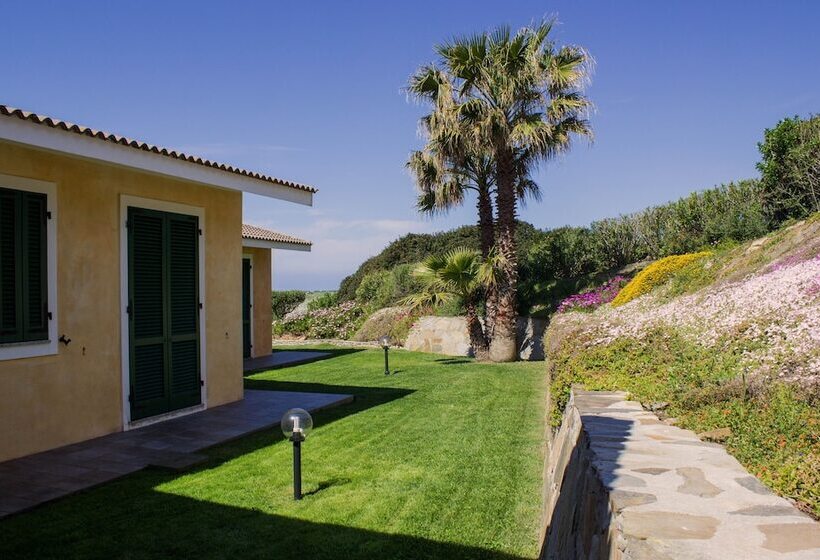 فندق ريفى Cala Scoglietti