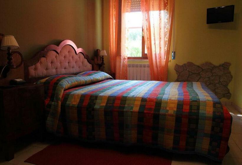 فندق ريفى Azienda Agrituristica Cluana