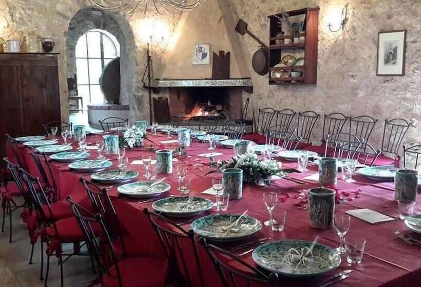 فندق ريفى La Torre Rossa