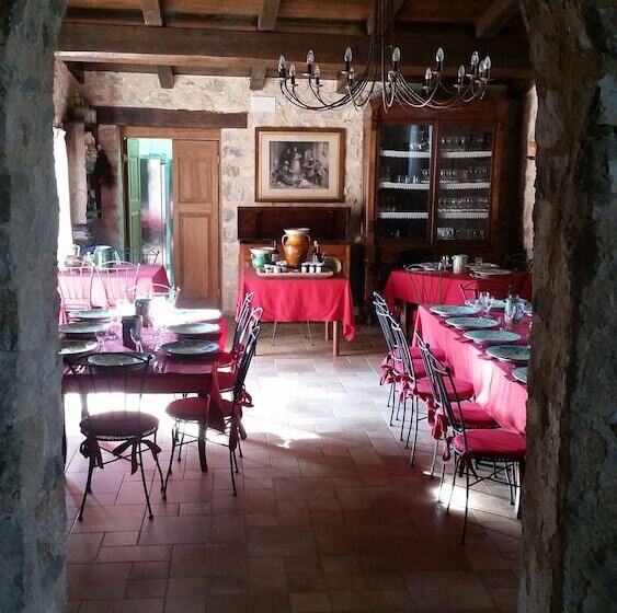 فندق ريفى La Torre Rossa