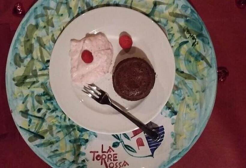 فندق ريفى La Torre Rossa