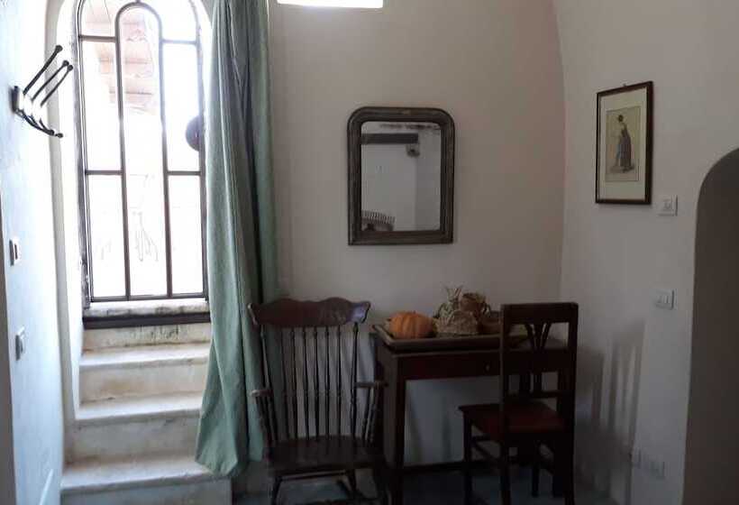 فندق ريفى La Torre Rossa