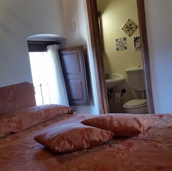 فندق ريفى La Torre Rossa