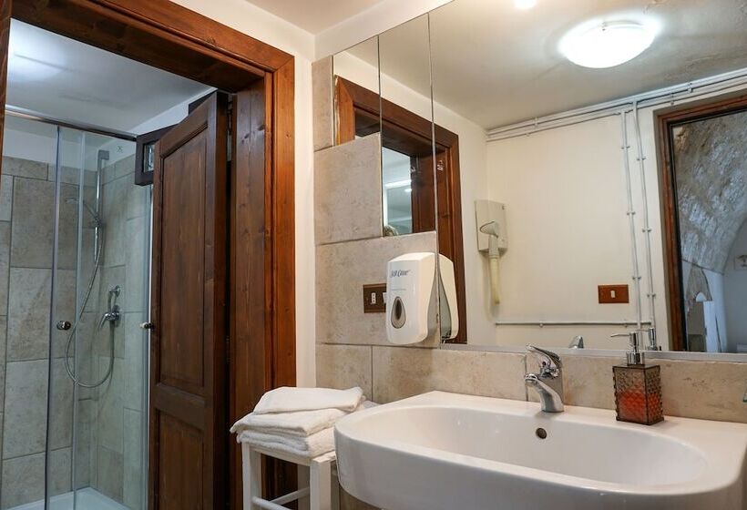 بنسيون Dal Canonico