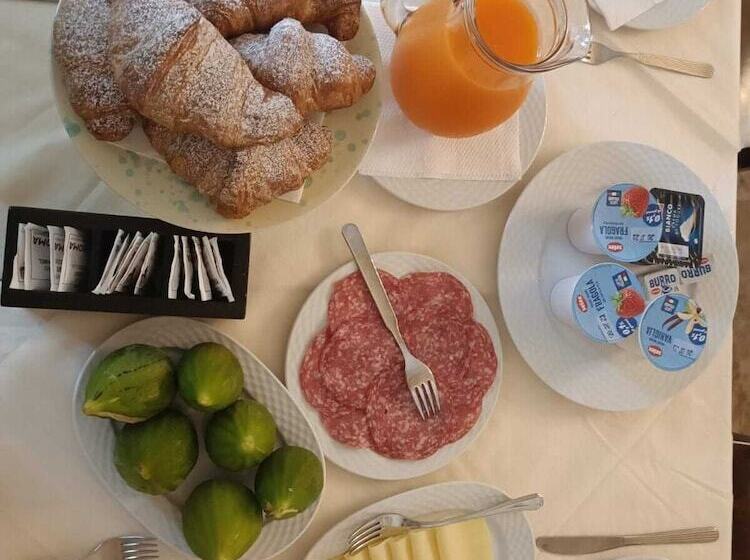 بنسيون Dal Canonico