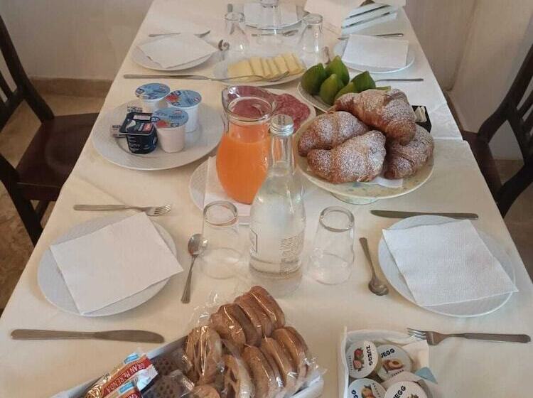 بنسيون Dal Canonico