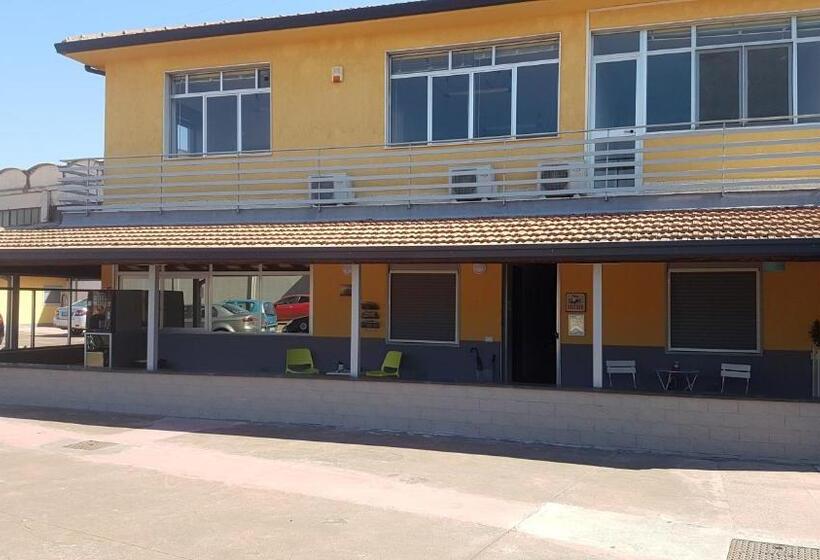 بنسيون Etna Parking