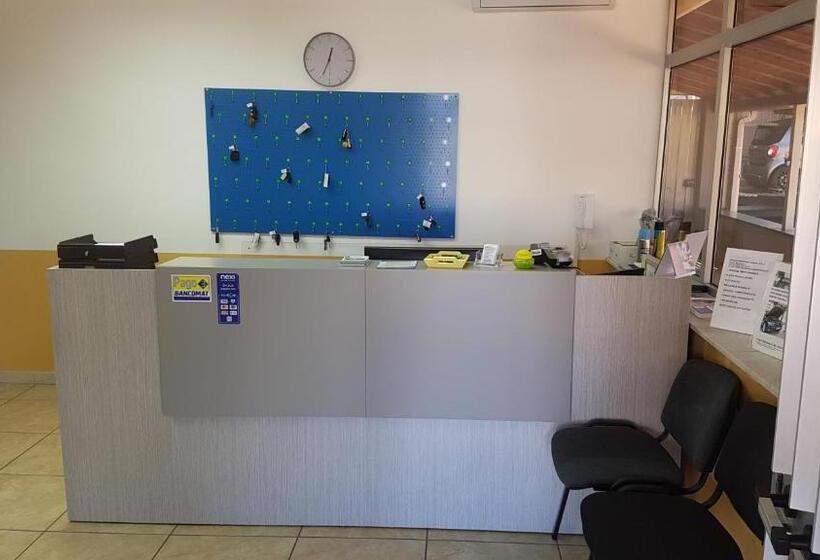 بنسيون Etna Parking