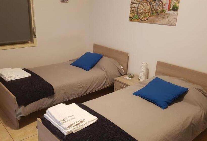 بنسيون Etna Parking