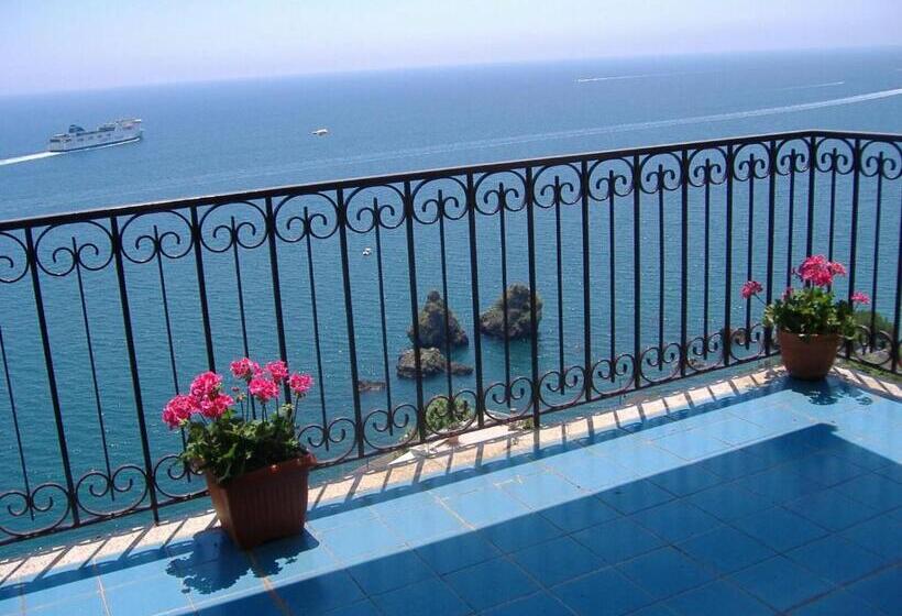 بنسيون Lady Ida B&b