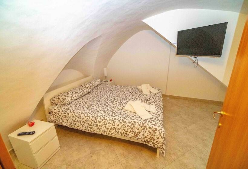 Пансион Sopramonte House