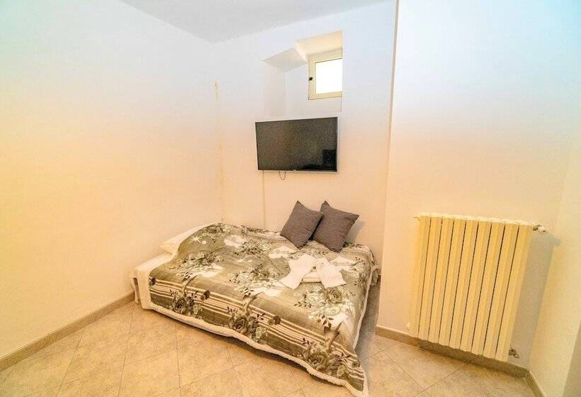 Пансион Sopramonte House