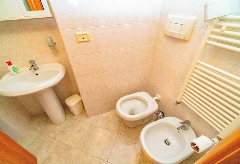 Пансион Sopramonte House