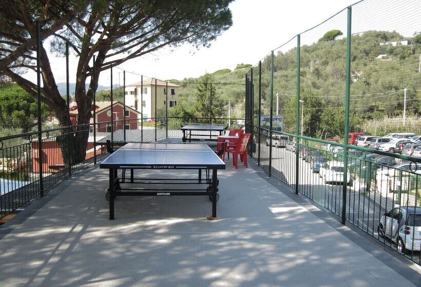 منتجع Parco Vacanze Lo Scoglio