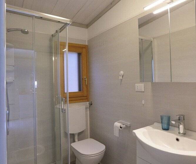 منتجع Parco Vacanze Lo Scoglio