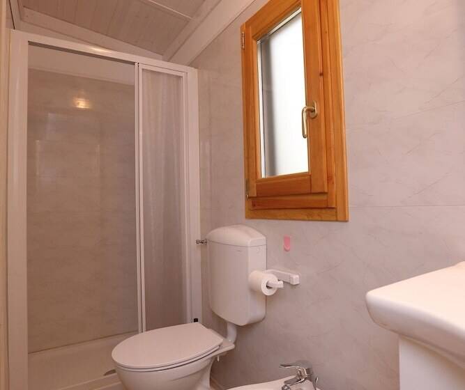 منتجع Parco Vacanze Lo Scoglio