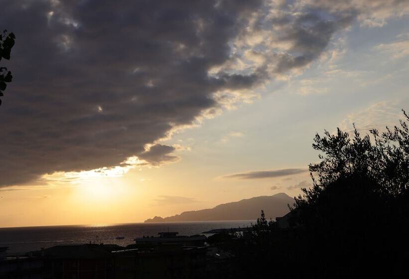 منتجع Parco Vacanze Lo Scoglio