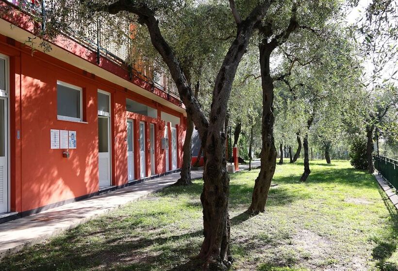 منتجع Parco Vacanze Lo Scoglio