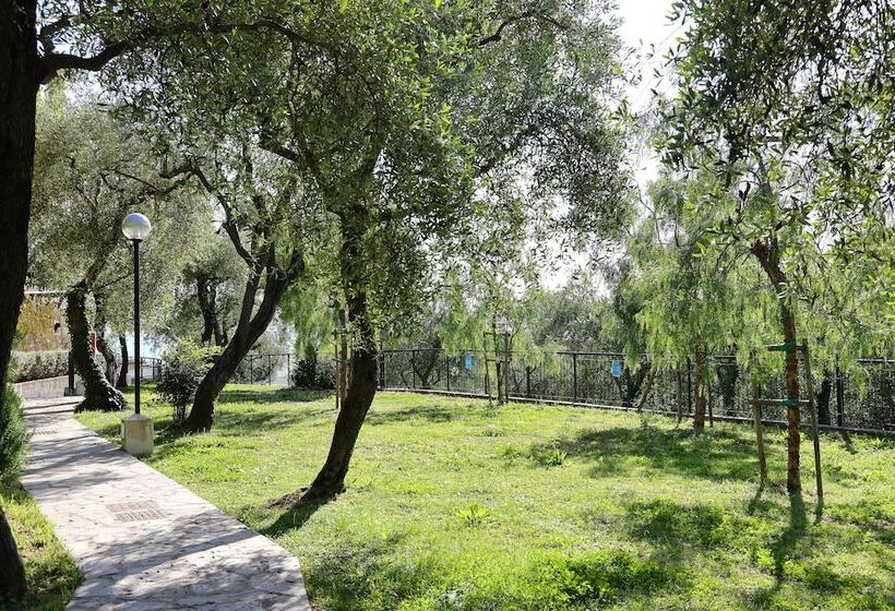 منتجع Parco Vacanze Lo Scoglio