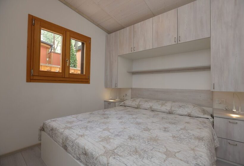 منتجع Parco Vacanze Lo Scoglio