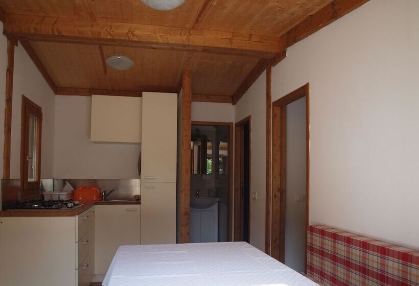 منتجع Parco Vacanze Lo Scoglio