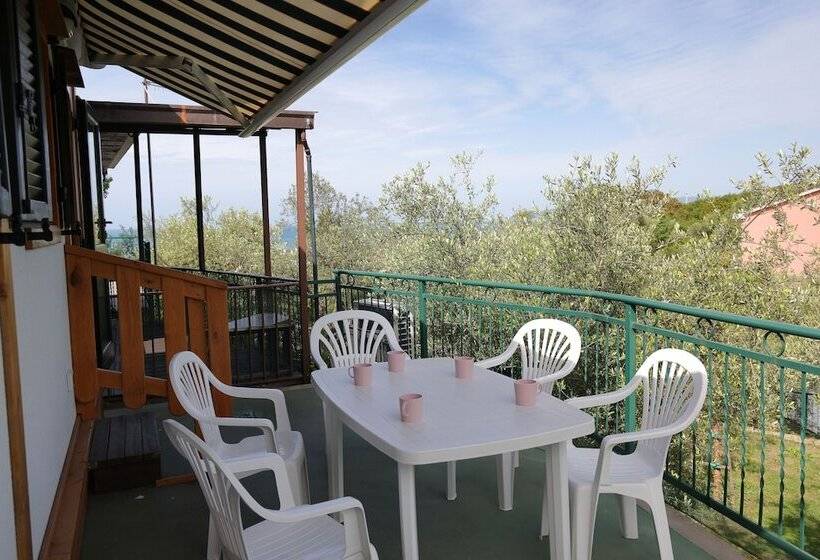 منتجع Parco Vacanze Lo Scoglio