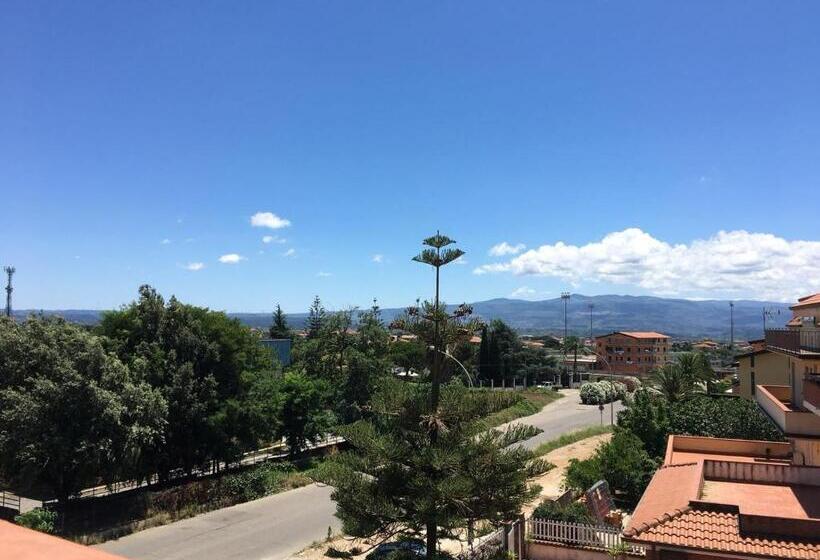 مبيت وإفطار 60quattro Bedrooms