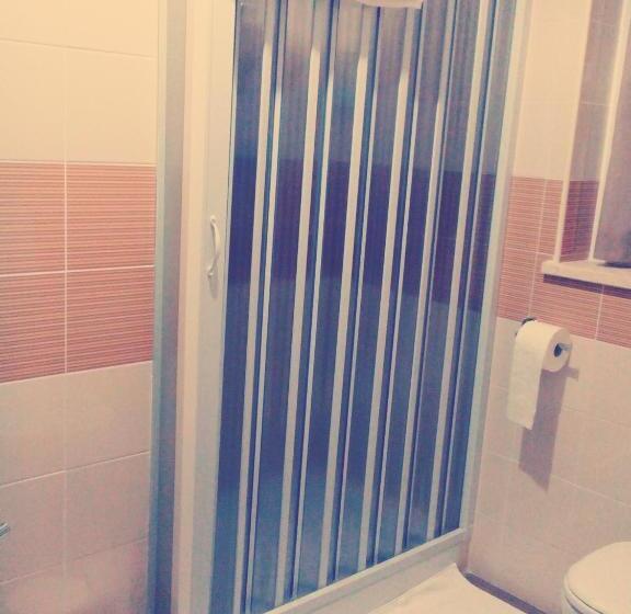 مبيت وإفطار 60quattro Bedrooms