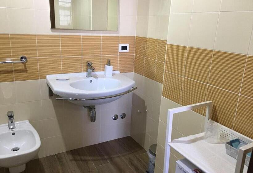 مبيت وإفطار 60quattro Bedrooms