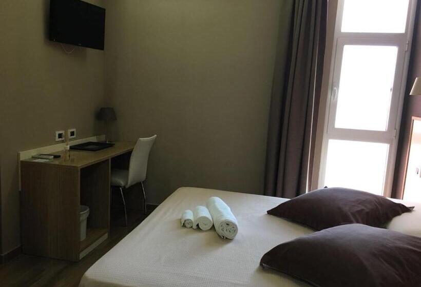 مبيت وإفطار 60quattro Bedrooms