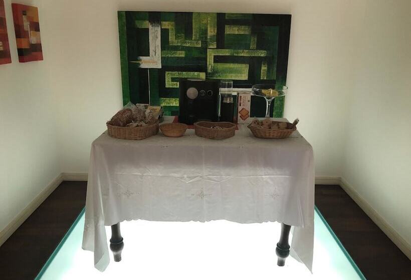 ベッドアンドブレックファースト At 9