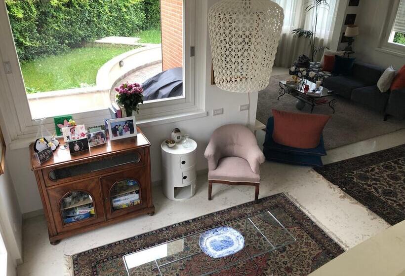 ベッドアンドブレックファースト At 9