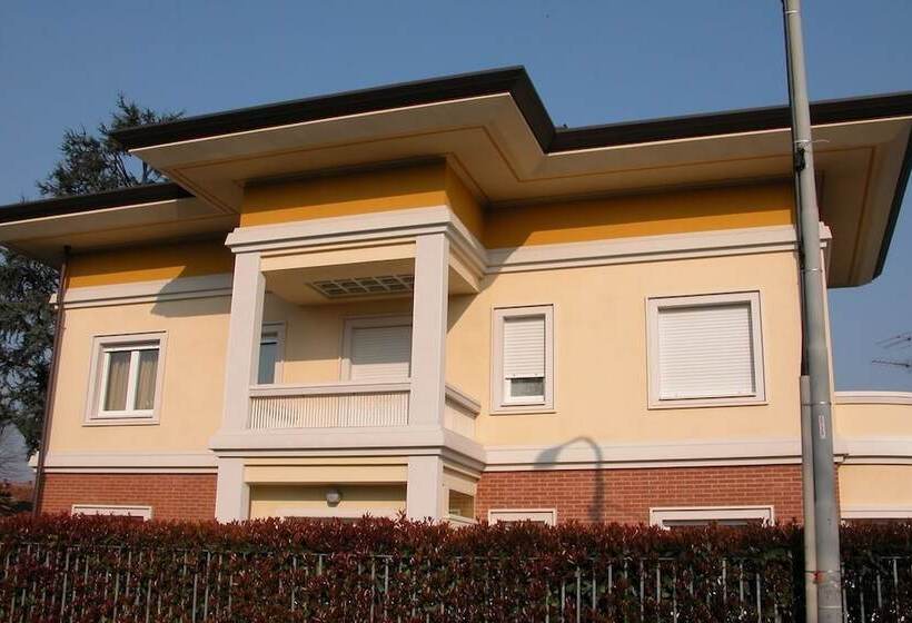 ベッドアンドブレックファースト At 9