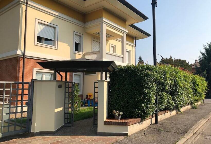 ベッドアンドブレックファースト At 9