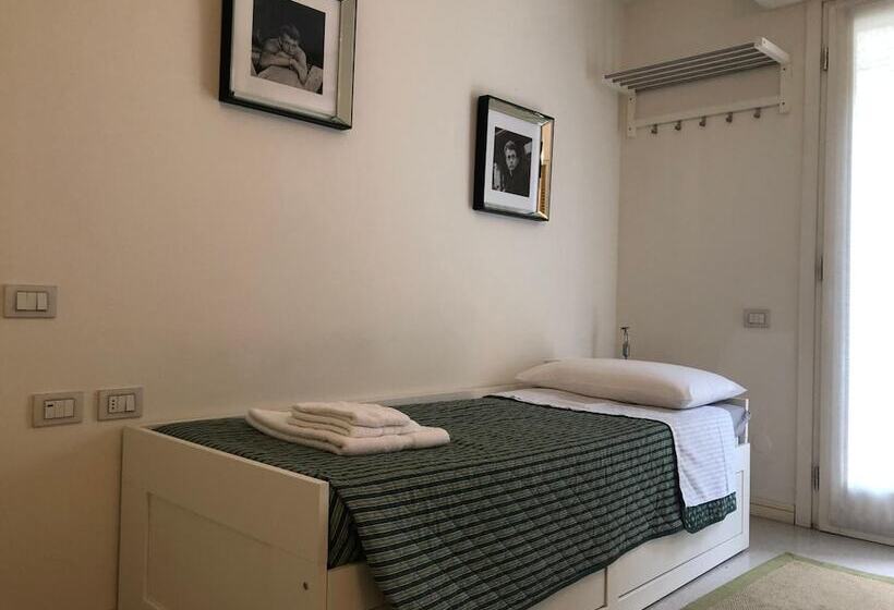 ベッドアンドブレックファースト At 9