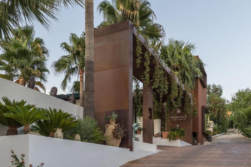 تختخواب و صبحانه Diodorus Luxury Experience