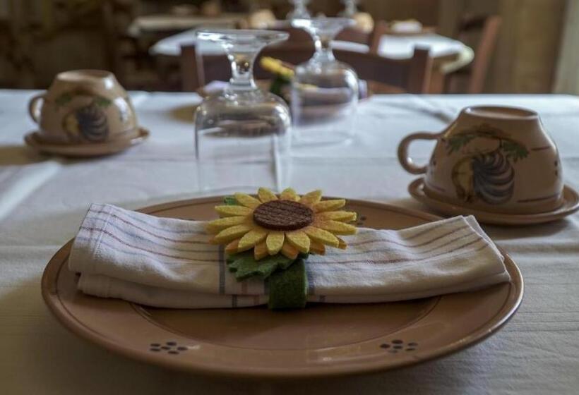 住宿加早餐  La Vecchia Corte