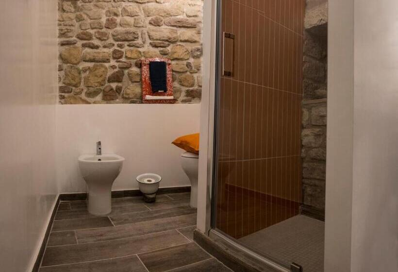 تختخواب و صبحانه Residenza La Corte Assisi