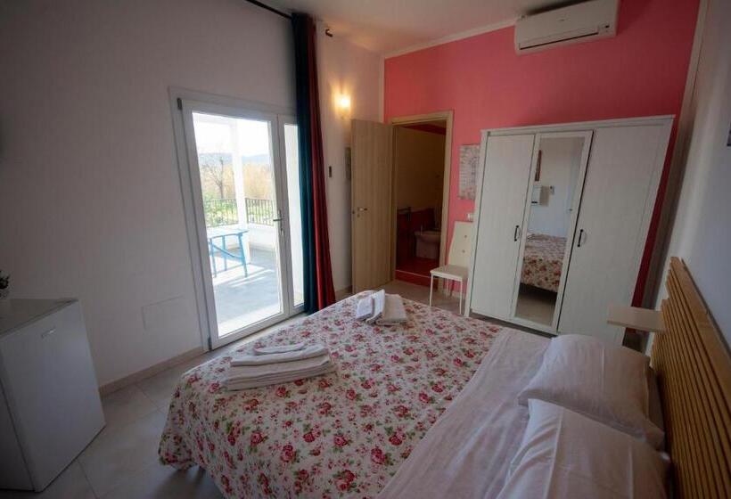 مبيت وإفطار Torre Del Lago