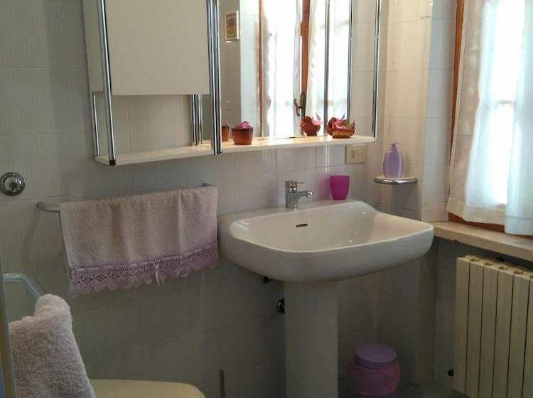 مبيت وإفطار Casa Laura