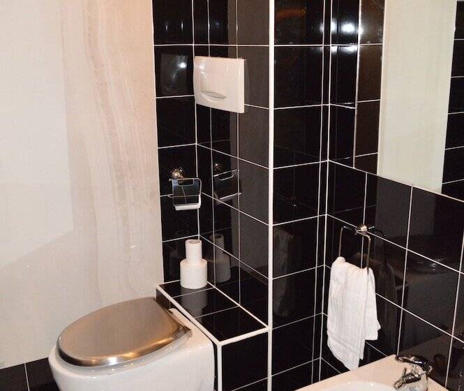 פונדק Torvaianica